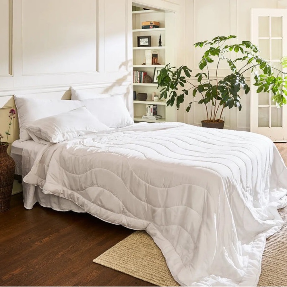 Buffy Breeze Comforter, Gently Used